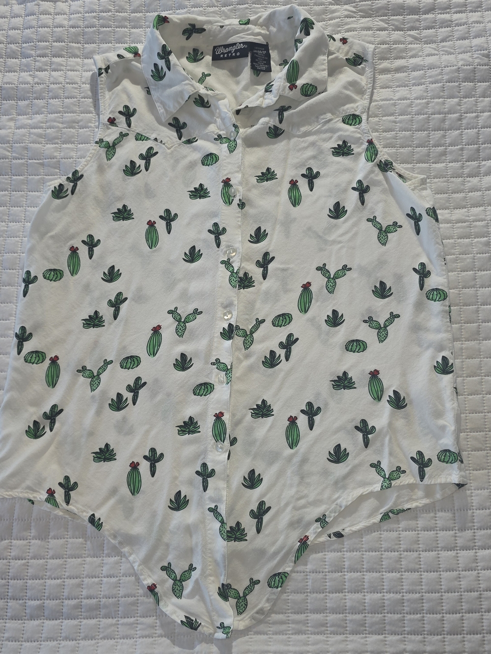 Wrangler White Sleeveless Button-Down Cactus Print Shirt